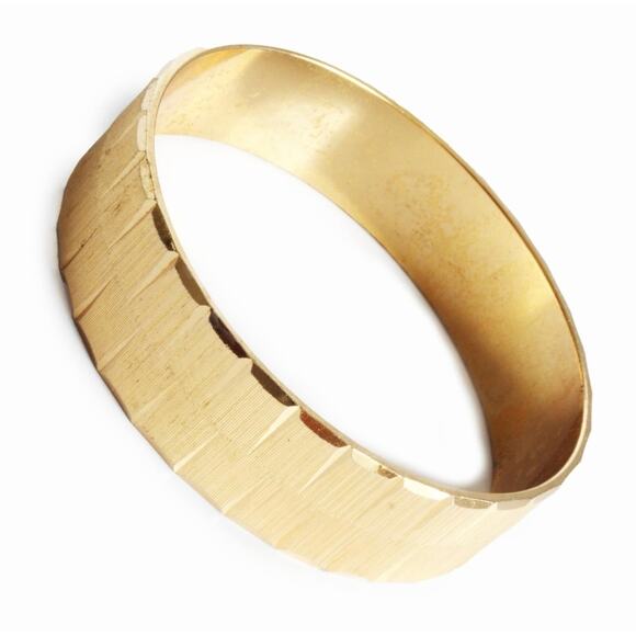 Monet Bangle Bracelet Wide Chunky Etched Gold Metal Vintage 80s Retro Signed - Picture 10 of 10